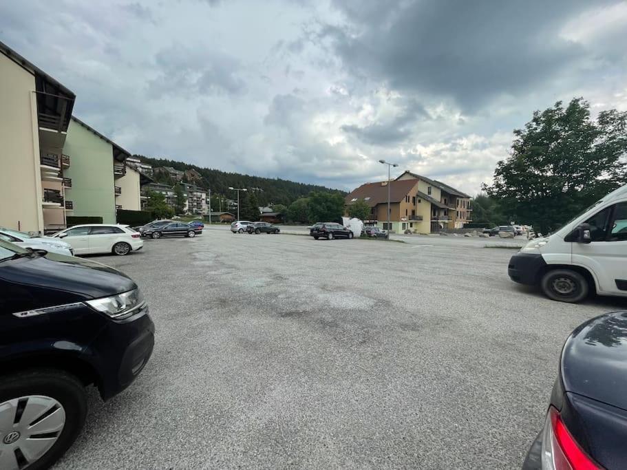 Au Pied Des Pistes Apartment *